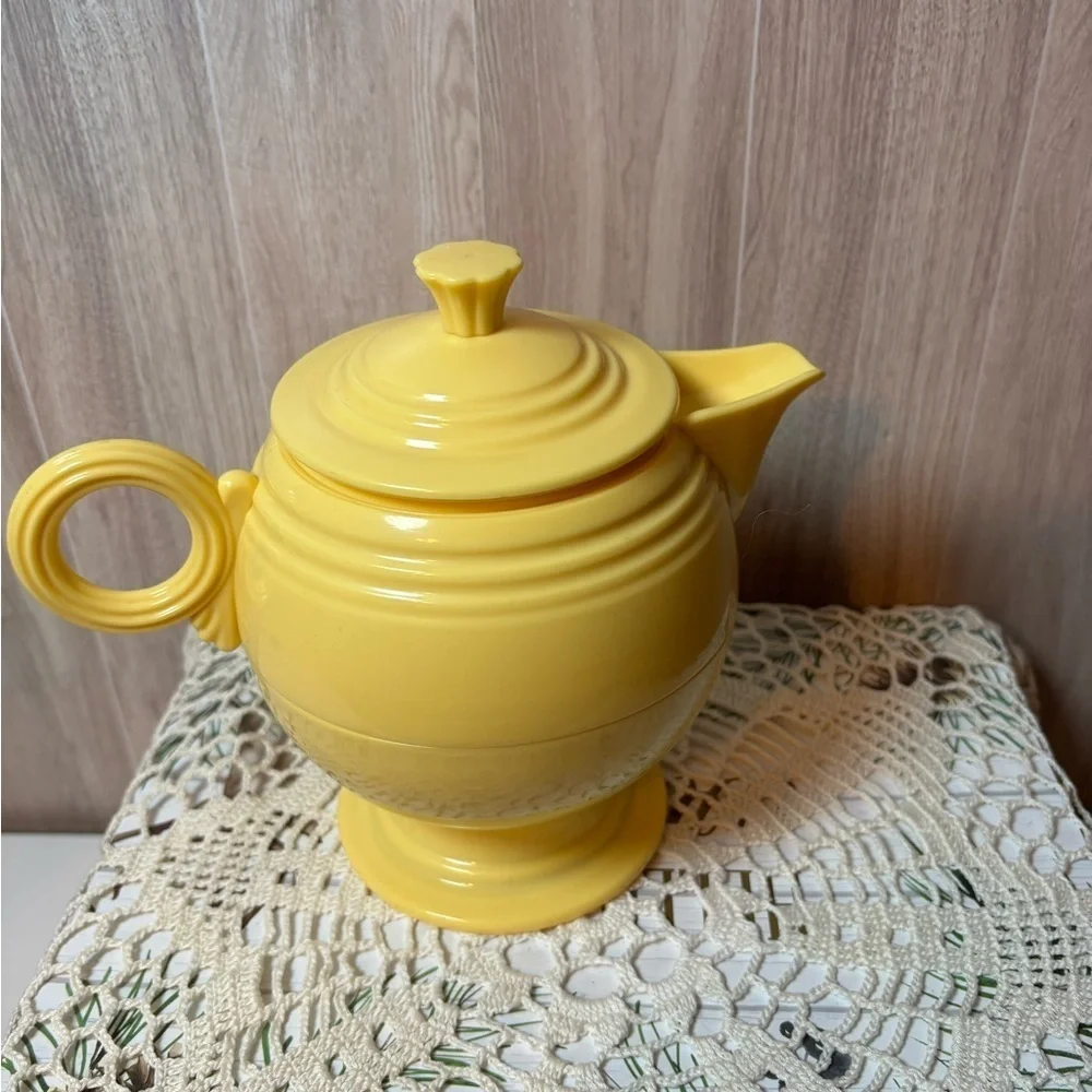 Fiesta Homer Laughlin Yellow Vintage Retro Coffee Teapot